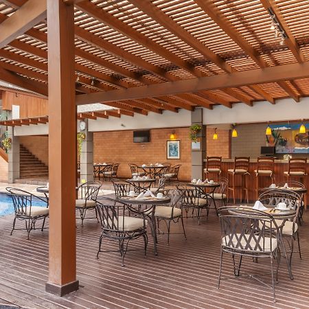 Barcelo Guatemala City Exterior photo The poolside bar at the hotel