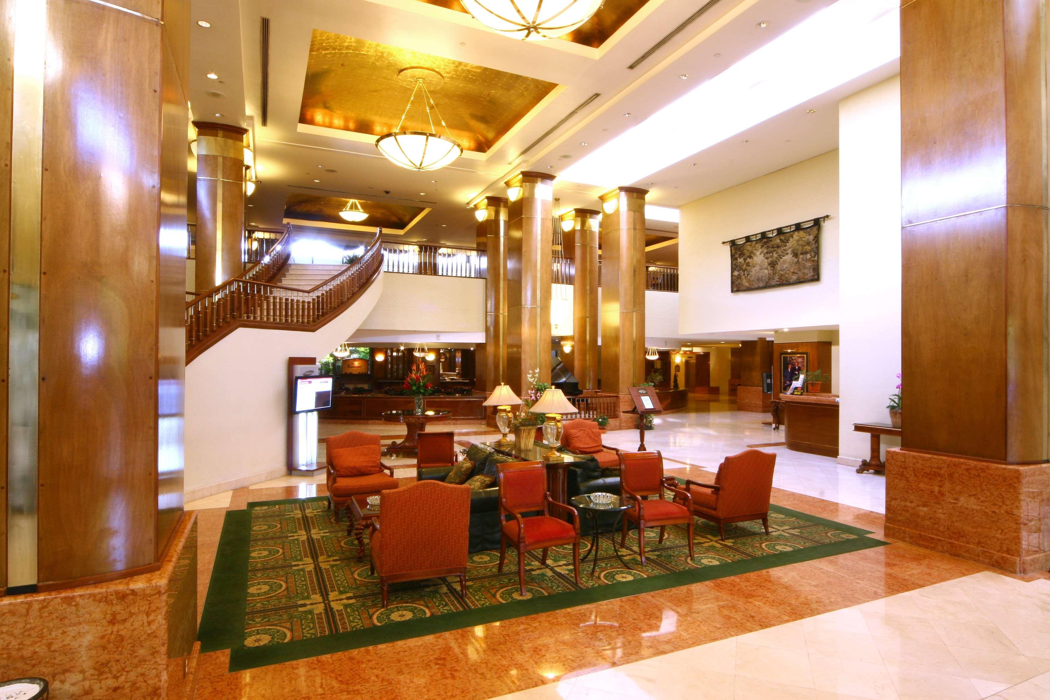 Barcelo Guatemala City Exterior photo The lobby of the hotel