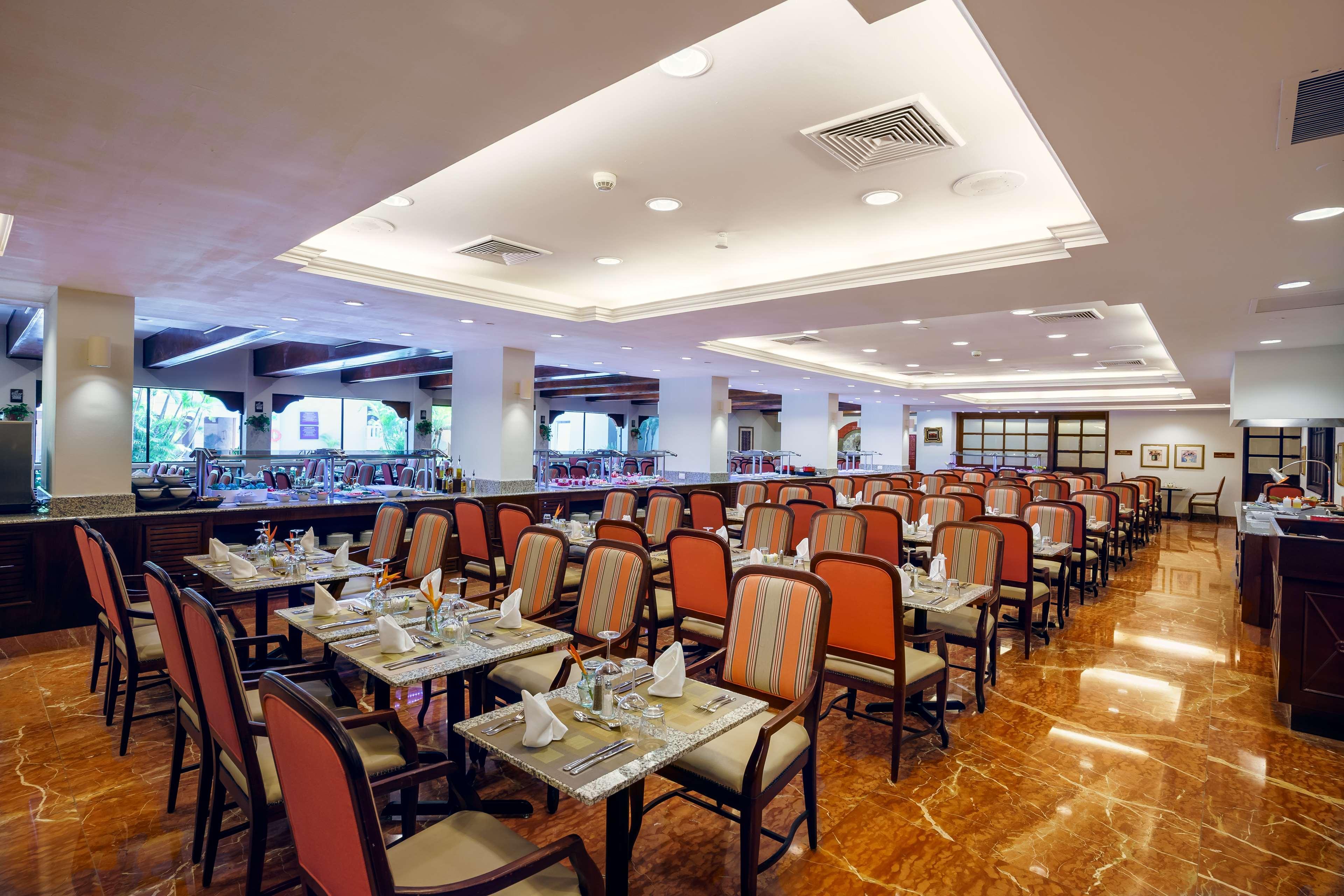 Barcelo Guatemala City Exterior photo The Garden Grill