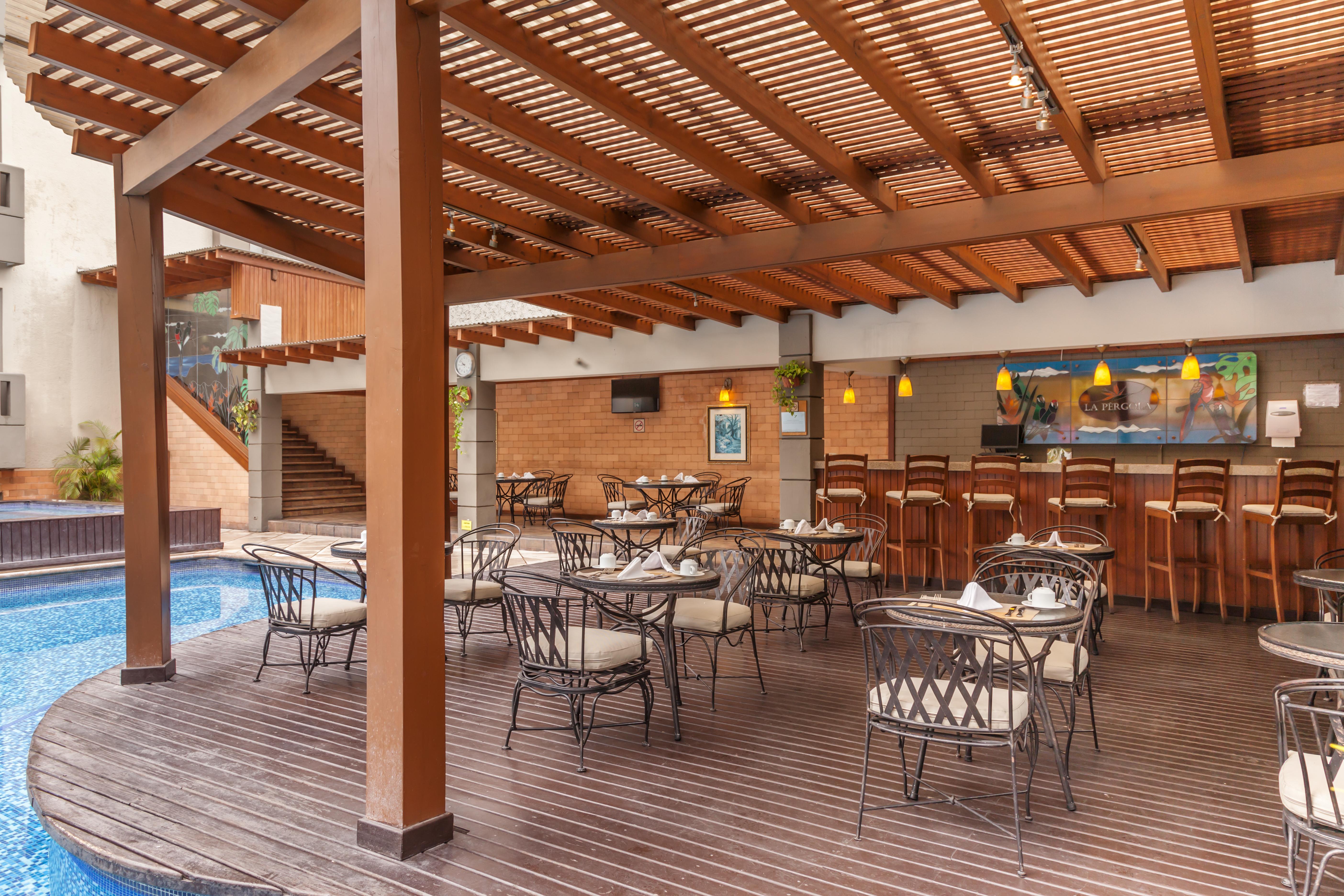 Barcelo Guatemala City Exterior photo The poolside bar at the hotel